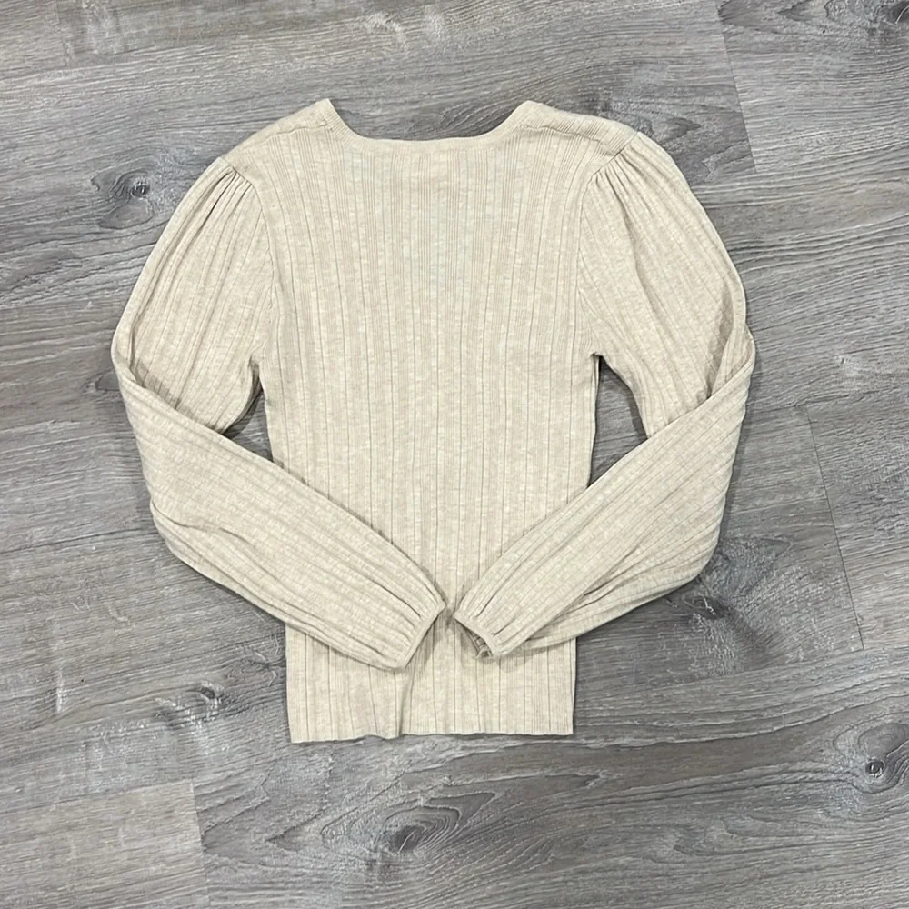 Heartloom Cream Ribbed Button-Front V-Neck Top - Picture 5 of 6